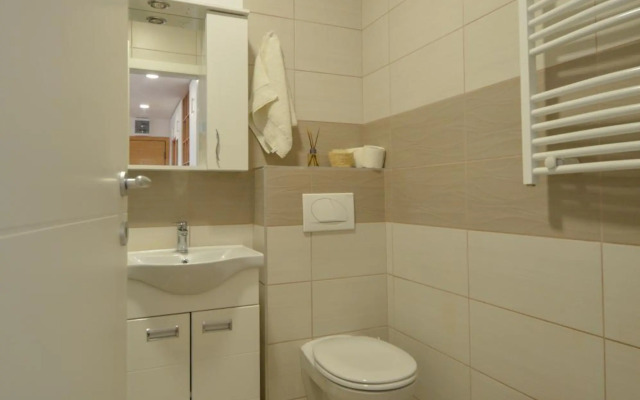 Shine24 - Spacious and bright apartment - NEW