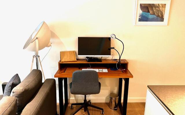 Lovely 1 bedroom apartment in Crows Nest
