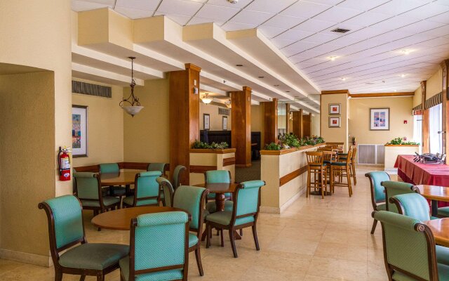 North Miami Beach Gardens Inn & Suites