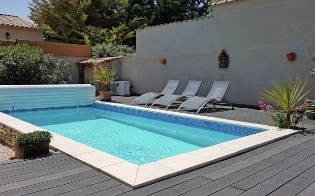 Pleasant Villa in Lirac With Private Swimming Pool