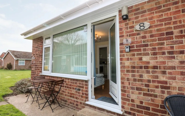 8 Royal Chalet Park