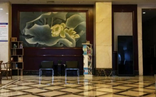 Sunshine Holiday Hotel