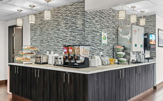 Quality Inn & Suites Mall of America - MSP Airport