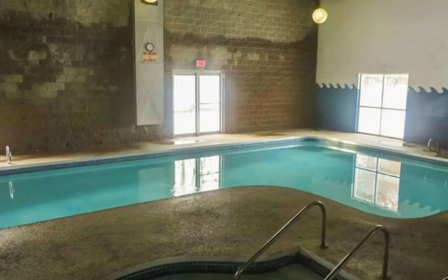 Voyageur Inn and Conference Center