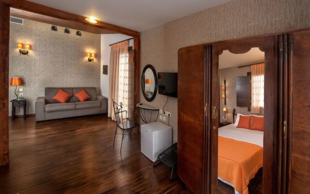Polys Guesthouse