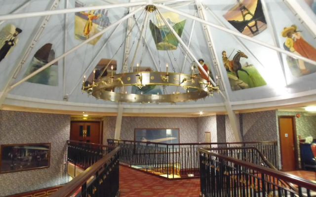 Lakeside International Hotel