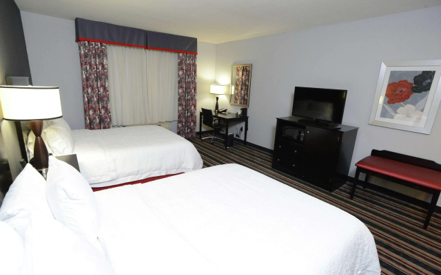 Hampton Inn & Suites Albany At Albany Mall - Hotel in Albany - Photo 5