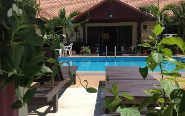 Back Packers Paradise