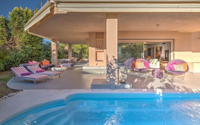 Luxurious Villa Philoxenia