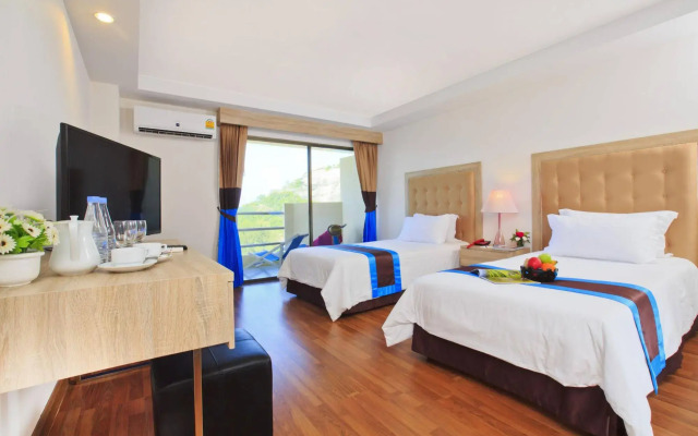 Blue Wave Beach Resort
