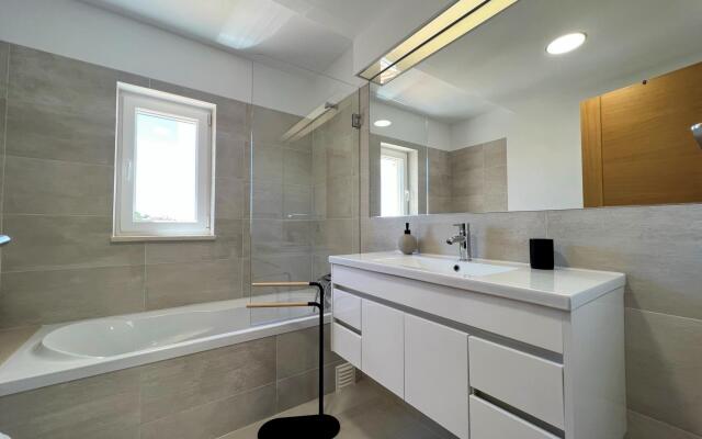 Albufeira Deluxe Residence With Pool by Homing