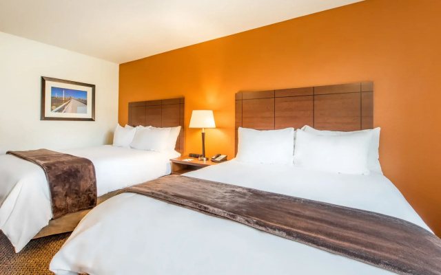My Place Hotel - Overland Park