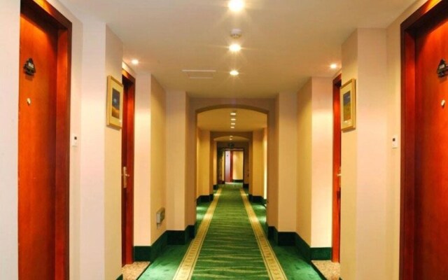GreenTree Inn Wenshang Baoxiang Temple Express Hotel