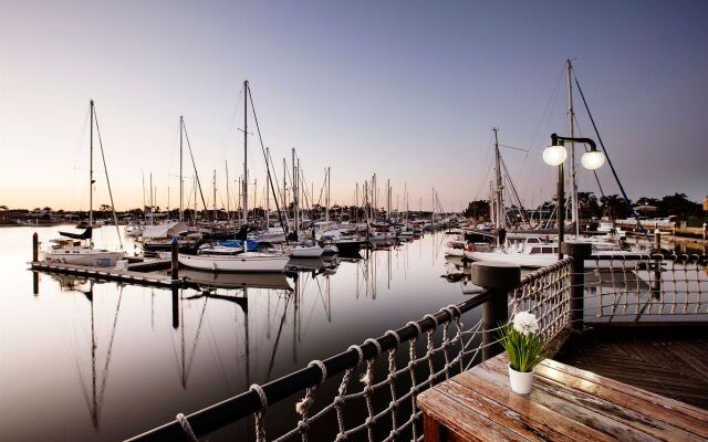 Nightcap at Kawana Waters Hotel