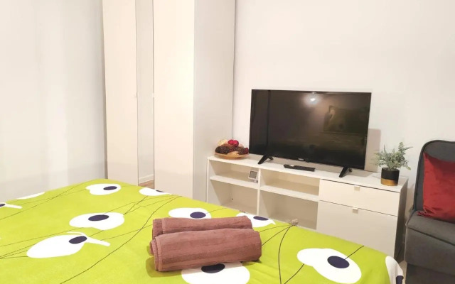 Plaza Residence Studio 2