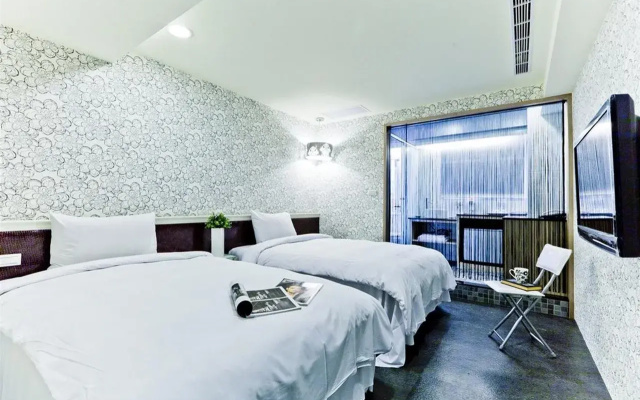 The Longstay Hotel