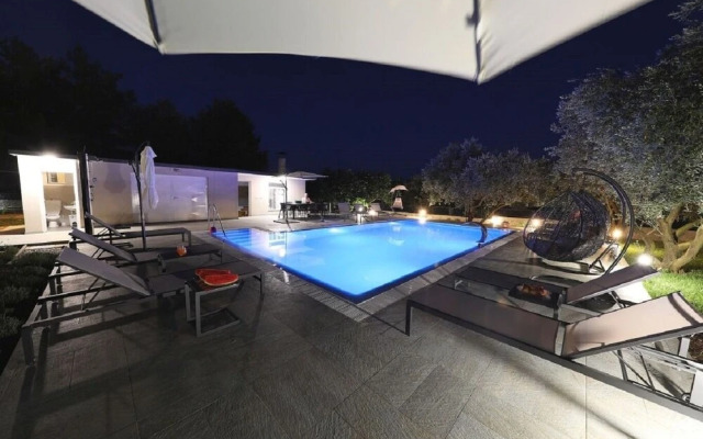 Villa Milka - Heated Pool - H