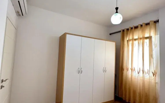 Lovely 2-bed Apartment in Gjiri i Lalzit