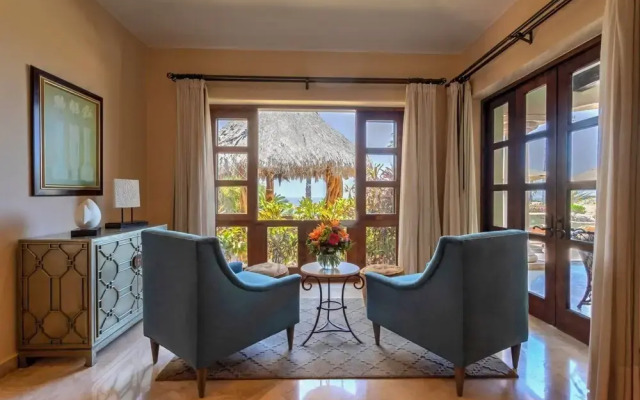 Villa Tranquila: 4 Bedroom Ocean View Villa Perfect for Relaxing at a Discounted Rate!