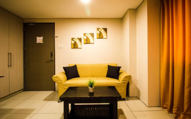 Jade Hotel & Suites