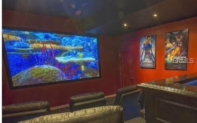 Hollywood Movie House