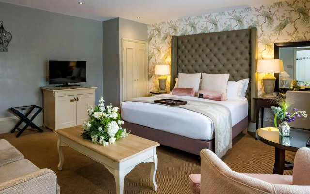 WorldHotels Distinctive Woughton House Hotel