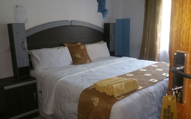Golden Days Executive Lodge Livingstone