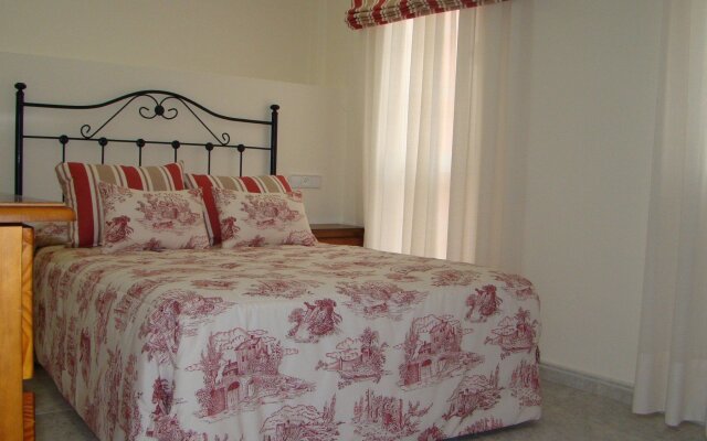 A Coruna 102813 5 Bedroom Holiday home By Mo Rentals
