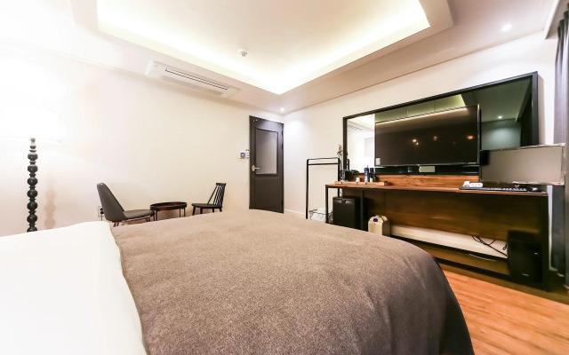 Asome Hotel