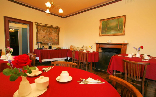 The Lodge on Elizabeth