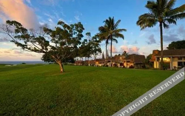 Puamana 18b 3 Bedroom Condo by RedAwning