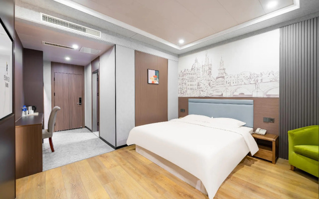 Rezen Brook Hotel (Shanghai Caolu Minlei Road Subway Station)