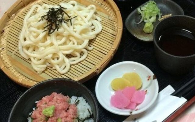Shinmaebashi Station Hotel