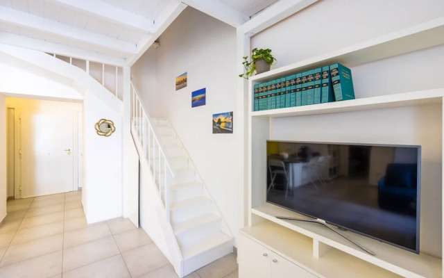 Quartieri Spagnoli Modern Flat by Wonderful Italy