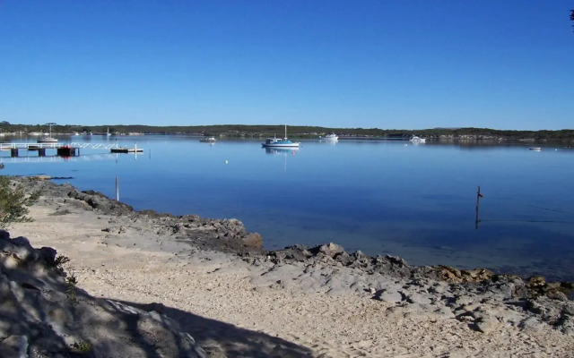 Rest A Shore Coffin Bay