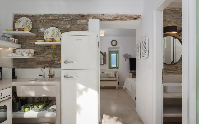 Porto Sereno Andros Suites