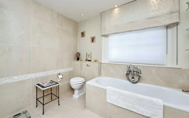 Beautiful & Spacious, 2 Bed in South Kensington