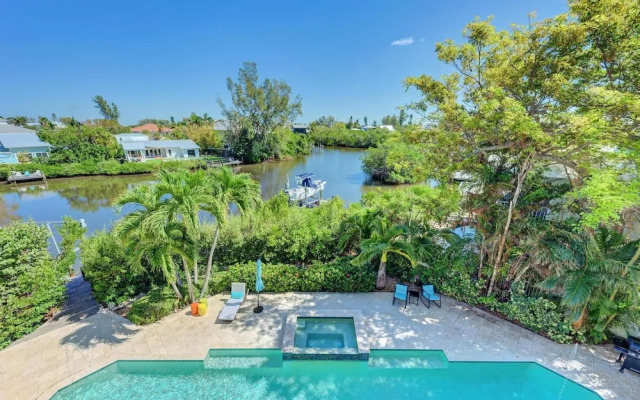 Anna Maria Beach Serenity