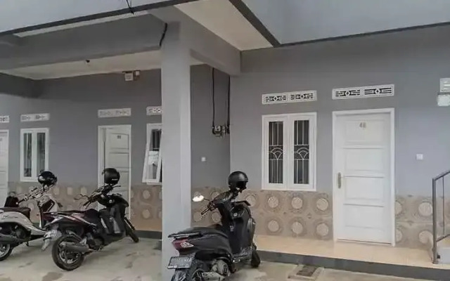 Eulis Hostel Syariah RedPartner