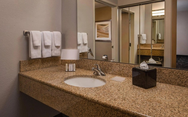 Courtyard by Marriott Dulles Town Center