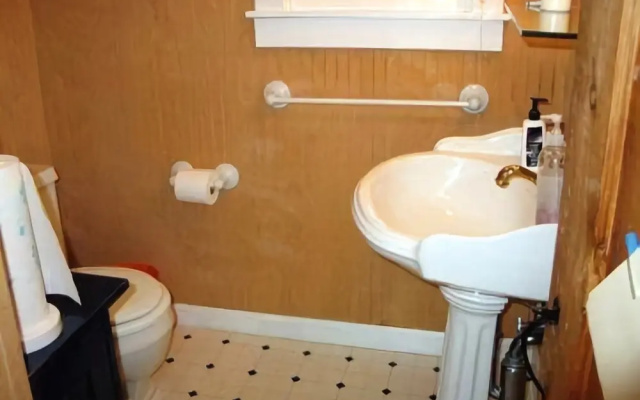 Loon Lodge - Two Bedroom Home