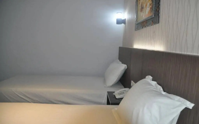 Hotel O Makassar near Losari Beach formerly Ocean View Hotel – Guest Rooms – Makassar