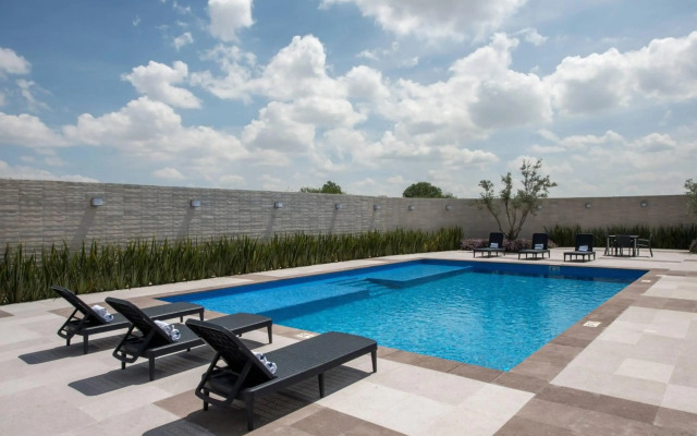Courtyard by Marriott San Luis Potosi, Los Lagos