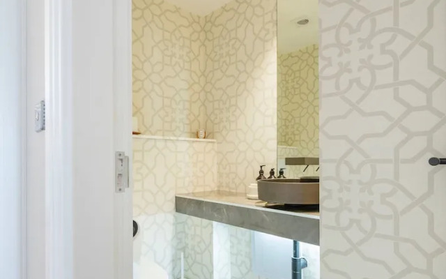 Regents Park Penthouse