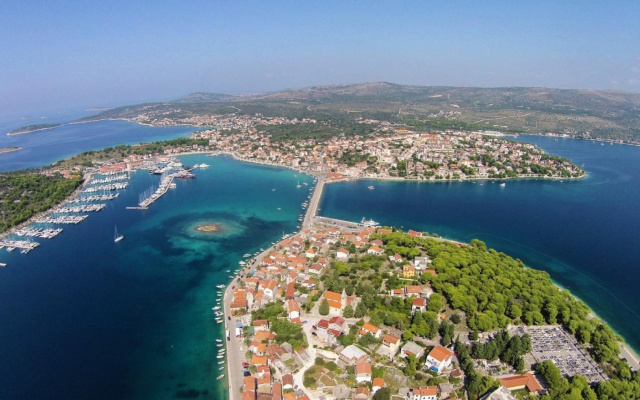 Apartment Lias - with restaurant: A7a drugi kat Rogoznica, Riviera Sibenik