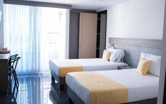 B&E Aparta-Suites Hotel