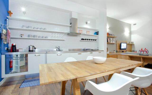 Premium Design Central Suite