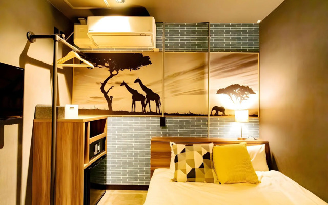 Under Railway Hotel Akihabara