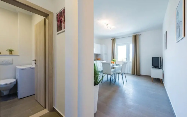 Nice Home in Cavtat With Wifi and 1 Bedrooms