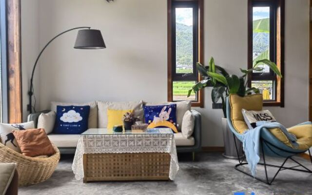 Wuyuan Zuo'an Zhiye Homestay (Guling Scenic Area)